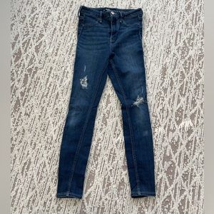 Women’s Hollister skinny jeans